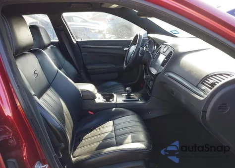 2014 Chrysler 300 300S z USA, uszkodzony, nr VIN 2C3CCABG1EH331116